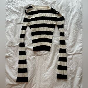 A New Day Women’s Black and Off White Long Sleeve XS